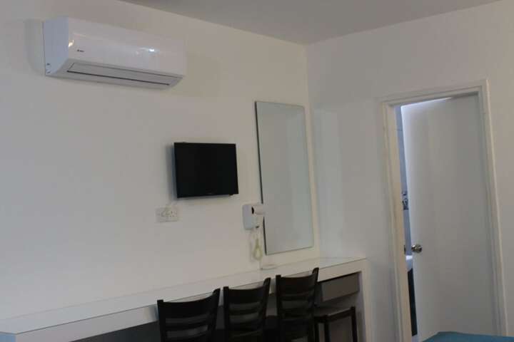 Room 25 of 98