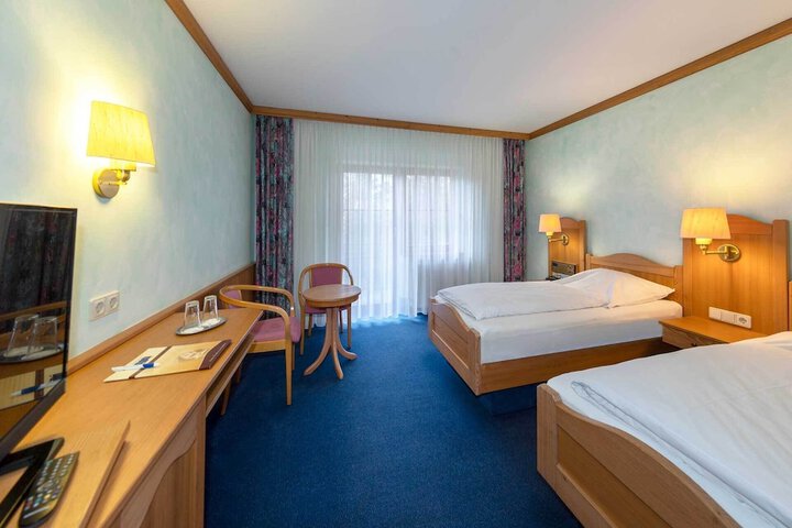 Room 6 of 23