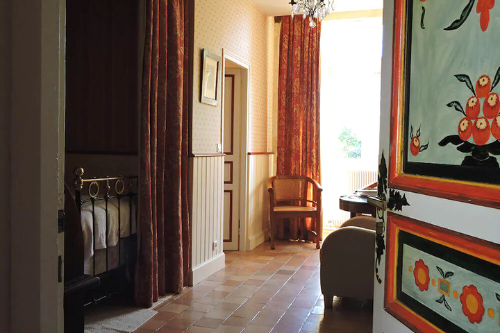 Room 9 of 9