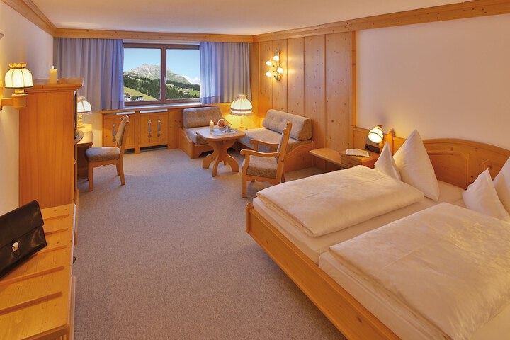 Room 5 of 50