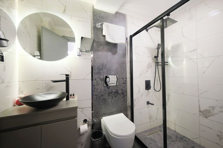 Room 20 of 38