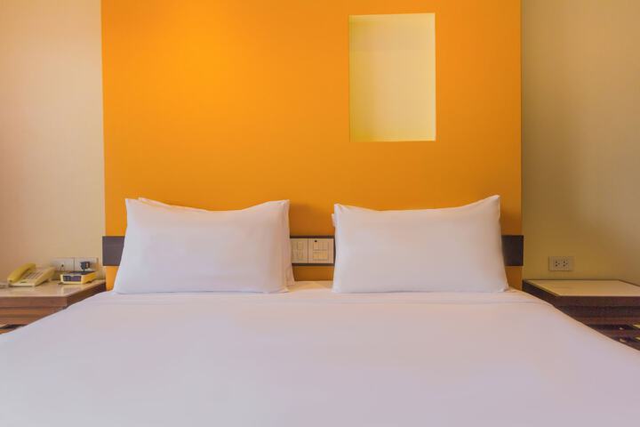 Room 16 of 65