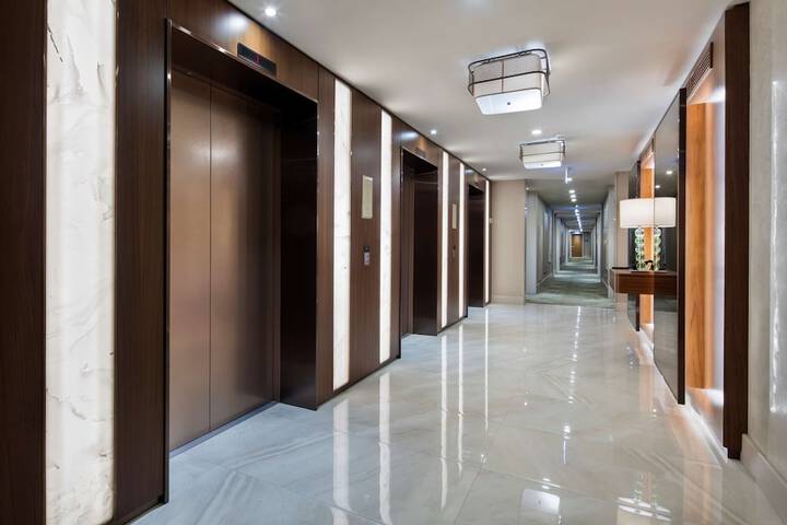 Hotel Interior 4 of 89