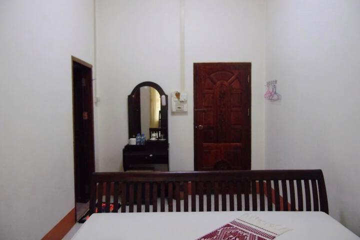 Room 1 of 5