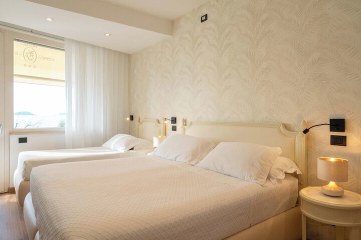 Room 162 of 247