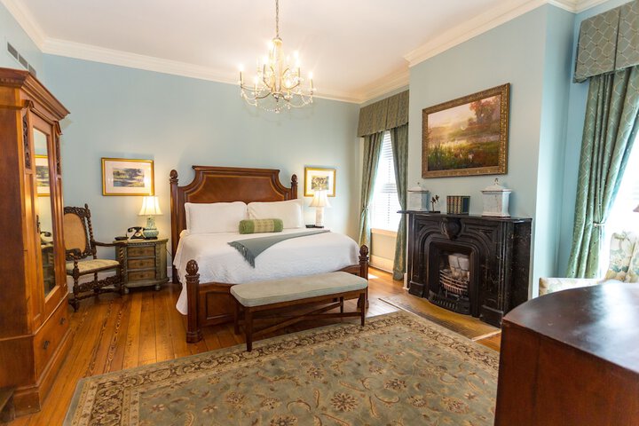 Room 43 of 158