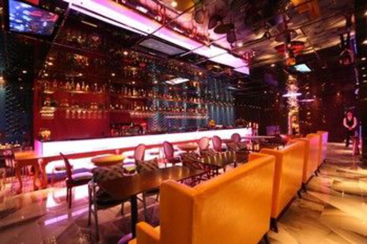 Lounge 90 of 96