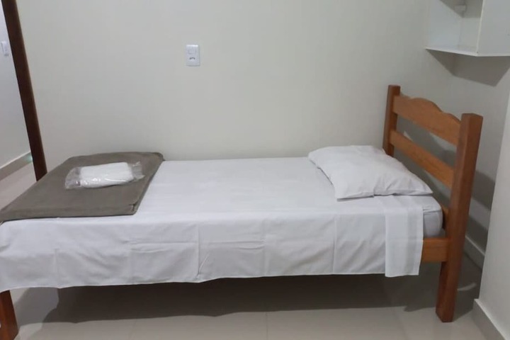 Room 10 of 18