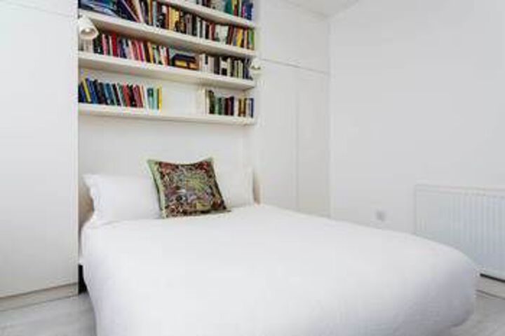 Room 8 of 28