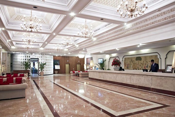Hotel Lobby