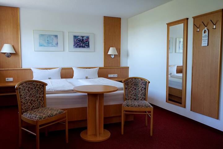 Room 5 of 45