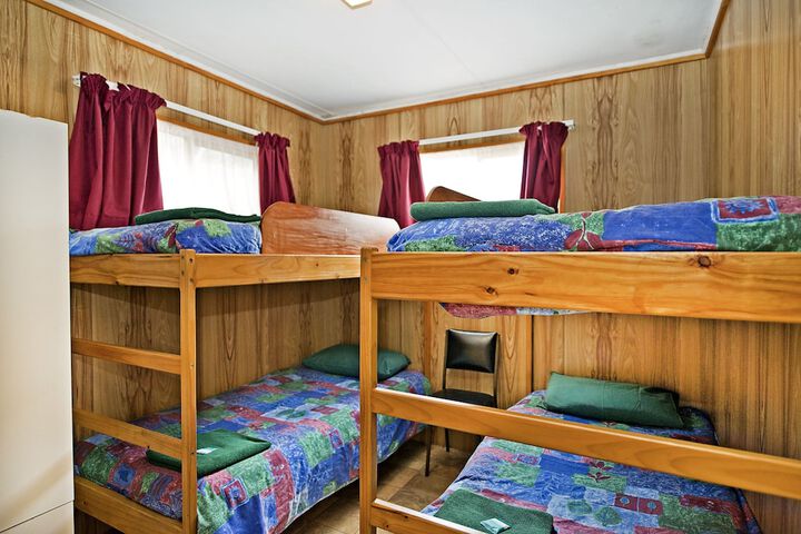 Room 2 of 33