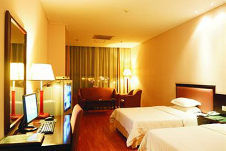 Room 9 of 20