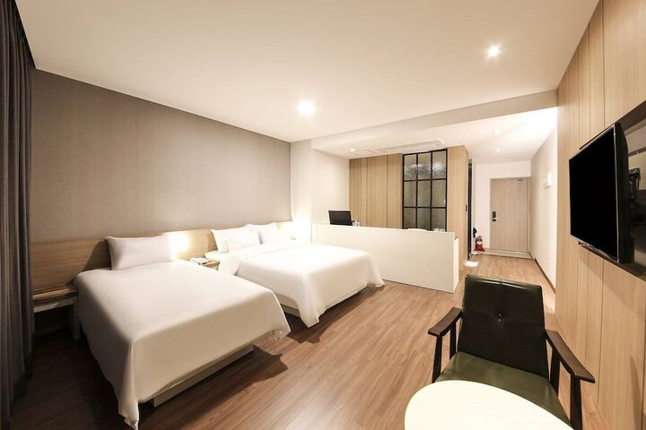 Room 15 of 55