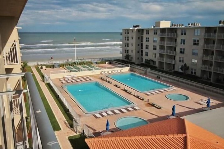 Pool 203 of 264