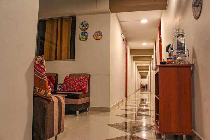 Ballroom/Hall 30 of 34