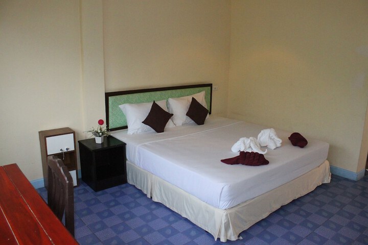 Room 15 of 49