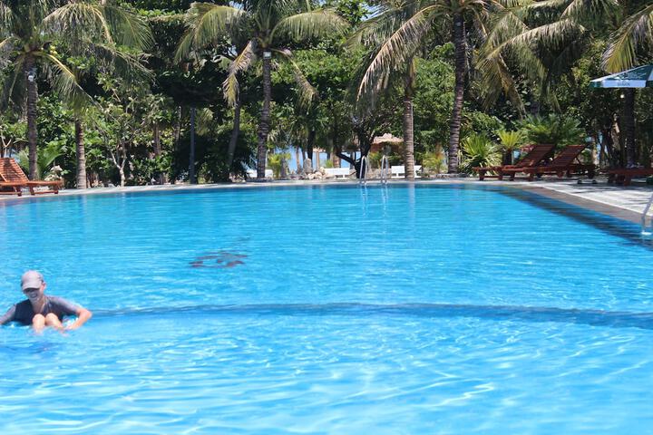Pool Hotel