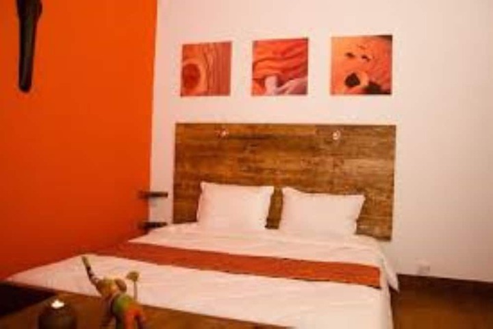Room 13 of 74