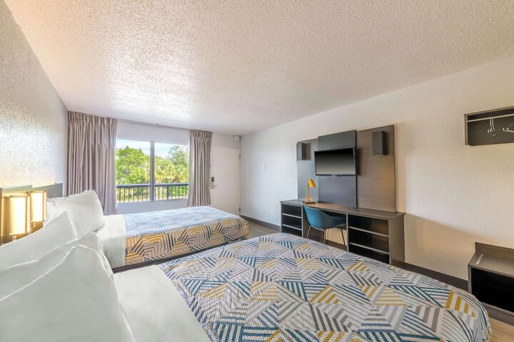 Room 15 of 30