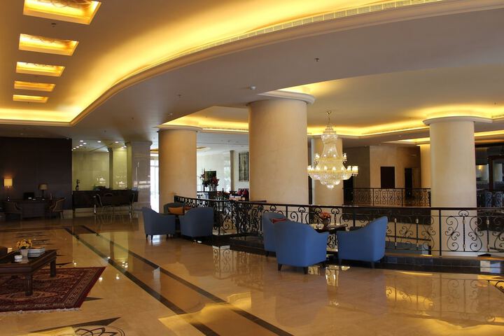 Guest Lobby