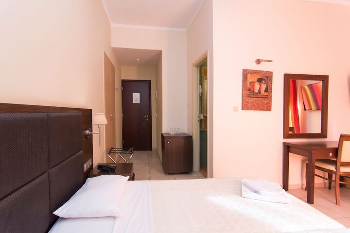 Room 62 of 103