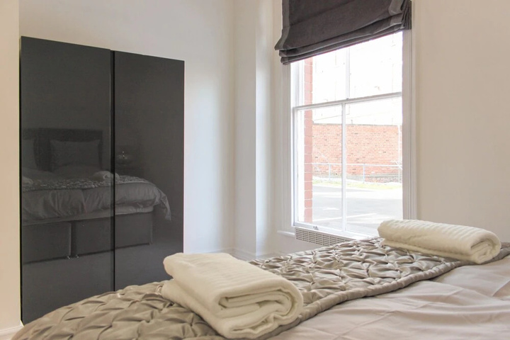 Room 3 of 20