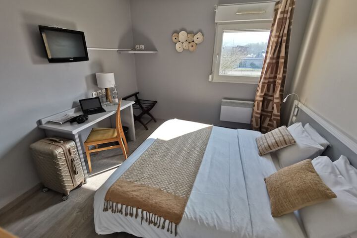 Room 13 of 34