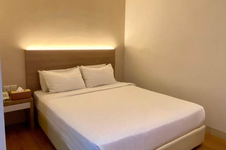 Room 8 of 15