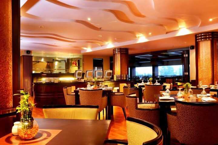 Dining Photos