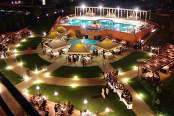 Wedding/Banquet 25 of 32