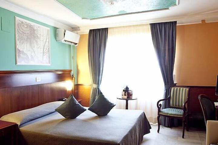 Room 16 of 133