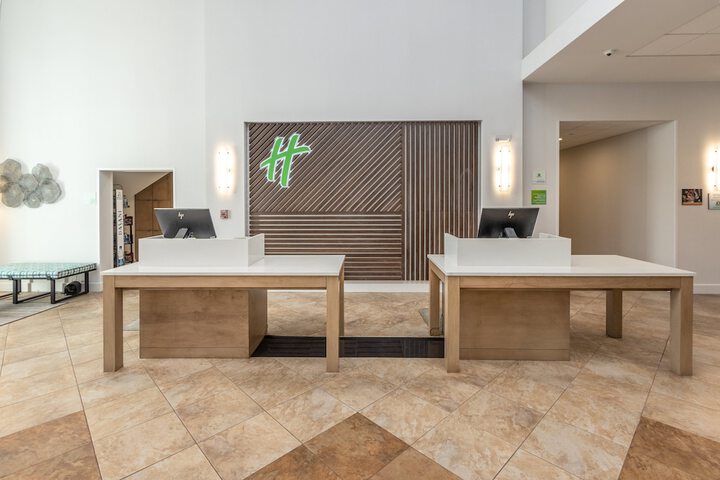 Check-in/check-out kiosk