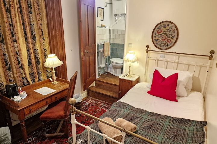 Cambus oMay Hotel