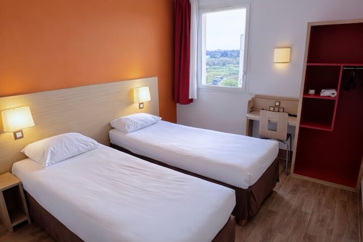 Room 4 of 21