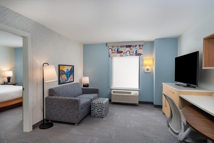 Room 15 of 37