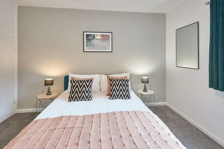 Room 2 of 15