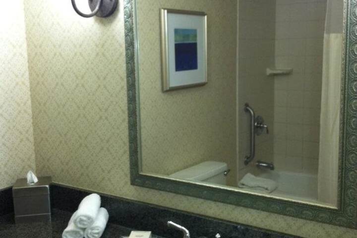 Bathroom sink