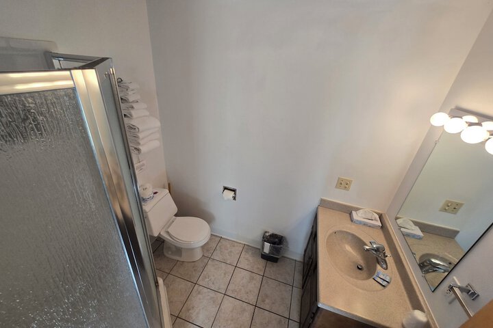 Room 62 of 123