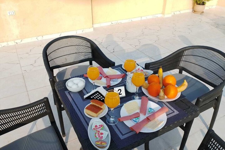 Breakfast/Coffee Service 46 of 55