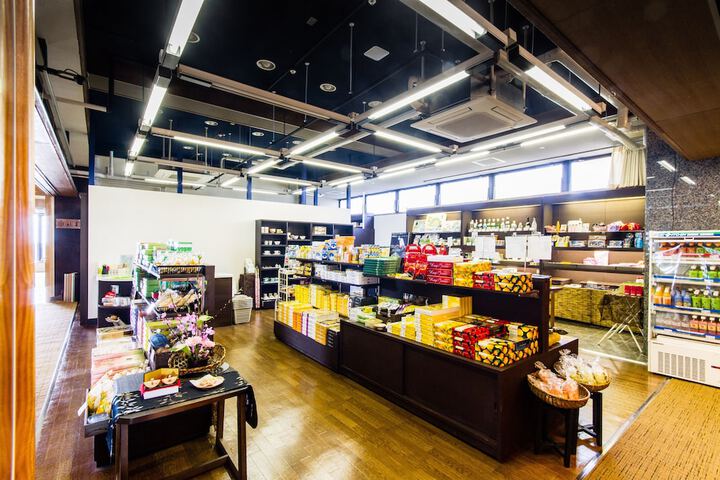 Gift shop