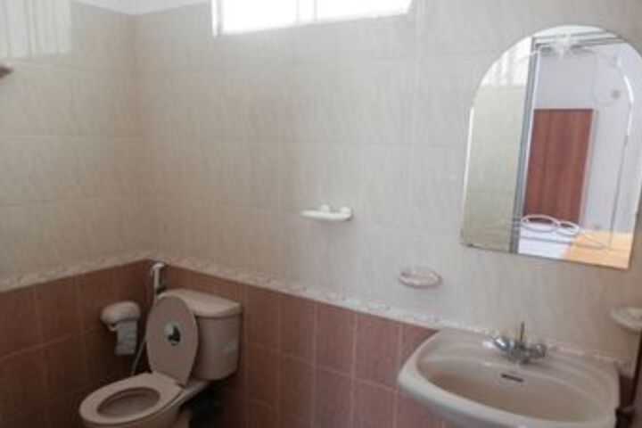 Room 3 of 20