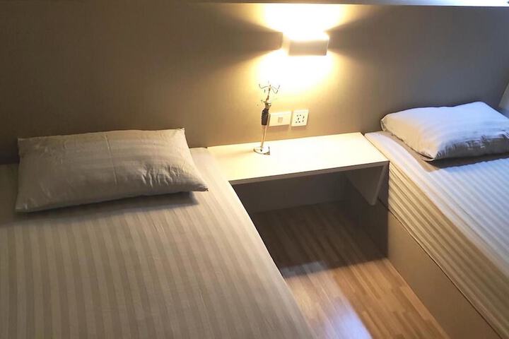 Room 19 of 46