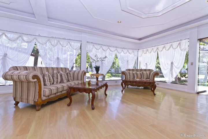 Hotel Interior 101 of 164