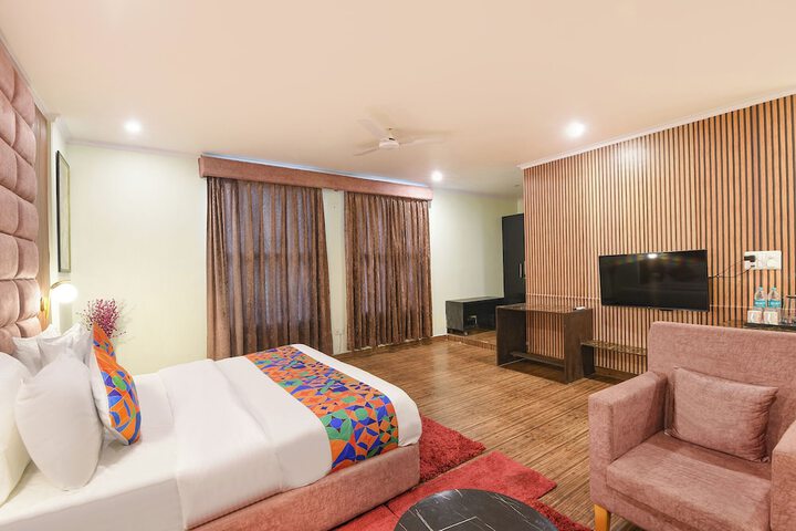 Room 16 of 39