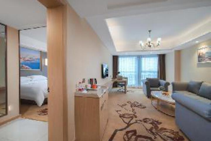 Room 6 of 29