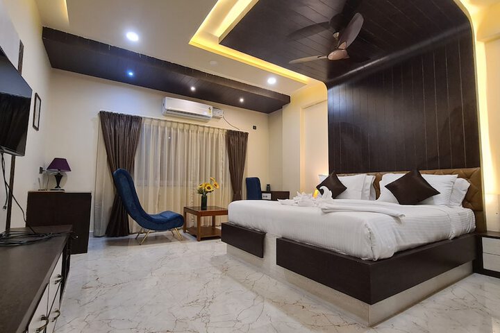 Room 12 of 22