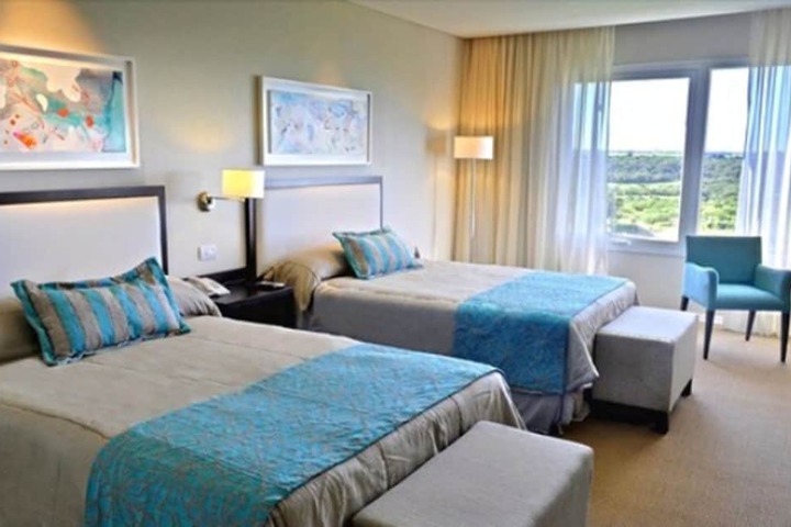 Room 12 of 40