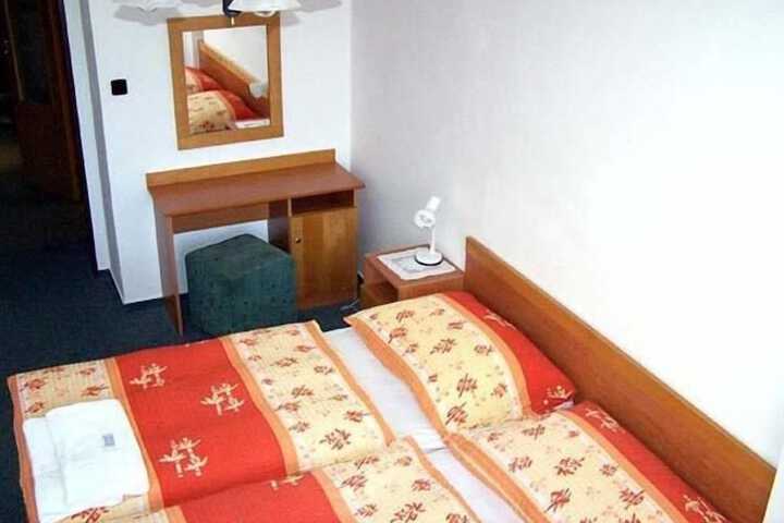 Room 20 of 45
