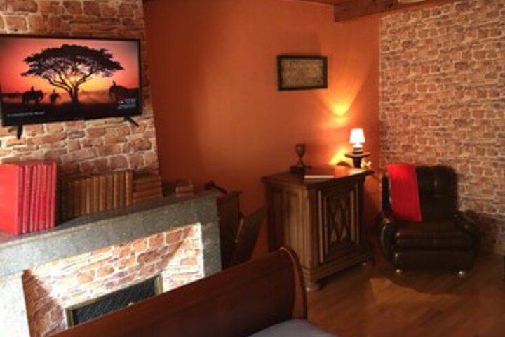 Room 3 of 3